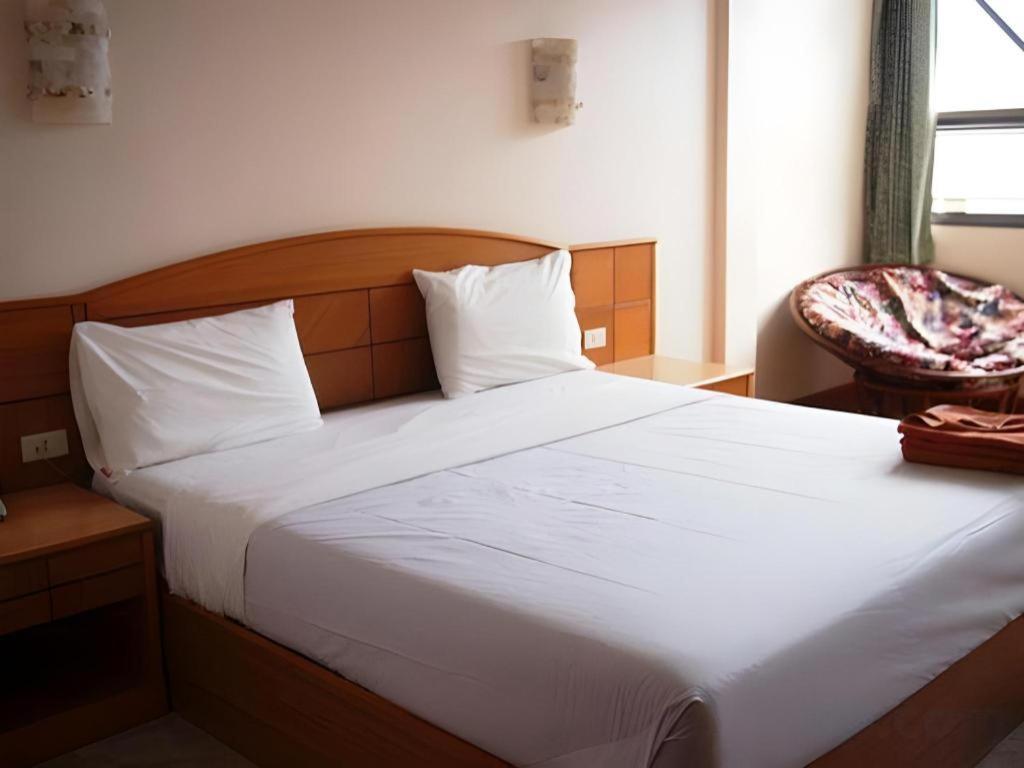 พี.72 โฮเต็ล Hotel Pattaya ภายนอก รูปภาพ