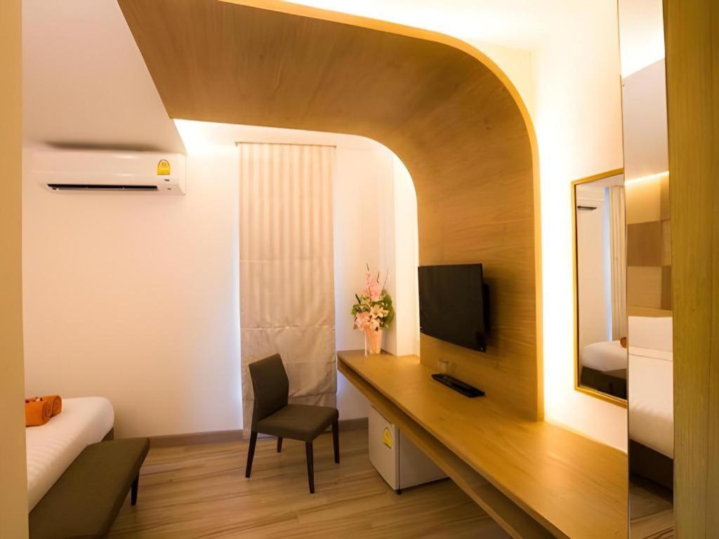 พี.72 โฮเต็ล Hotel Pattaya ภายนอก รูปภาพ