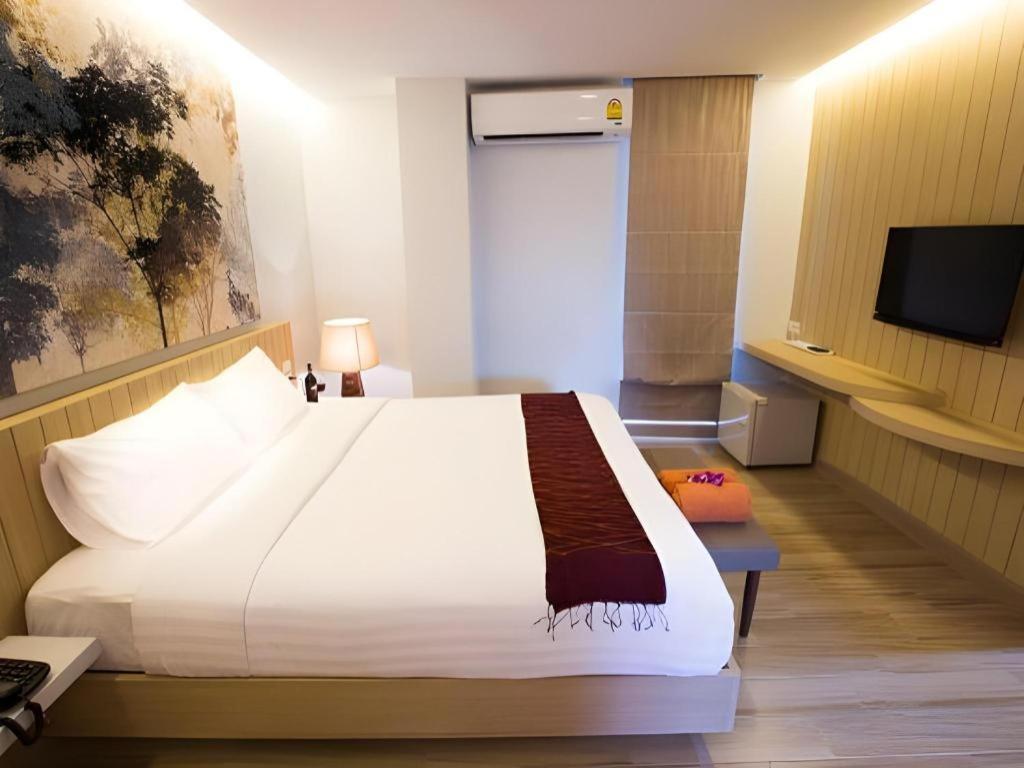 พี.72 โฮเต็ล Hotel Pattaya ภายนอก รูปภาพ