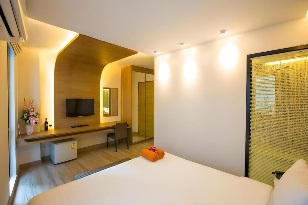 พี.72 โฮเต็ล Hotel Pattaya ภายนอก รูปภาพ