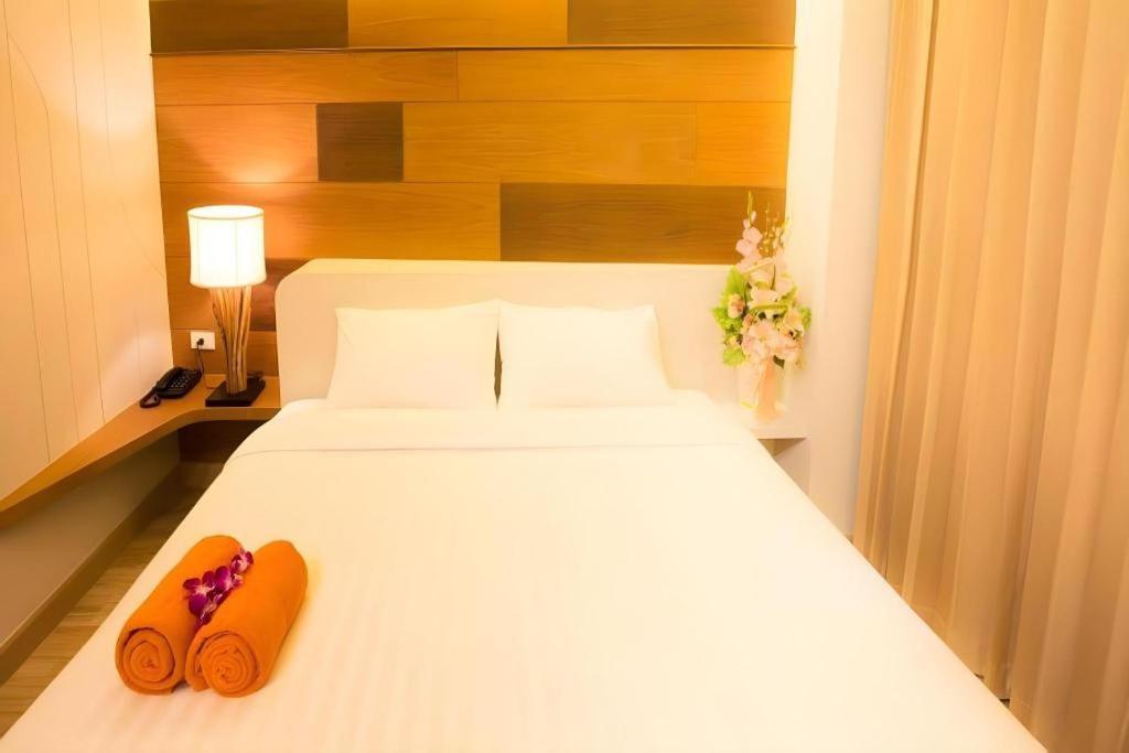 พี.72 โฮเต็ล Hotel Pattaya ภายนอก รูปภาพ
