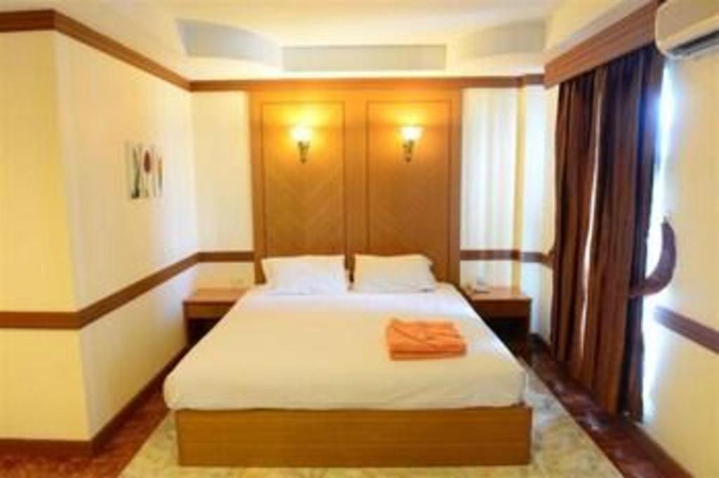 พี.72 โฮเต็ล Hotel Pattaya ภายนอก รูปภาพ