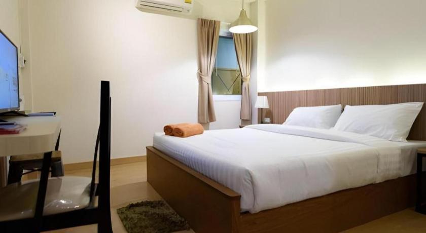 พี.72 โฮเต็ล Hotel Pattaya ภายนอก รูปภาพ