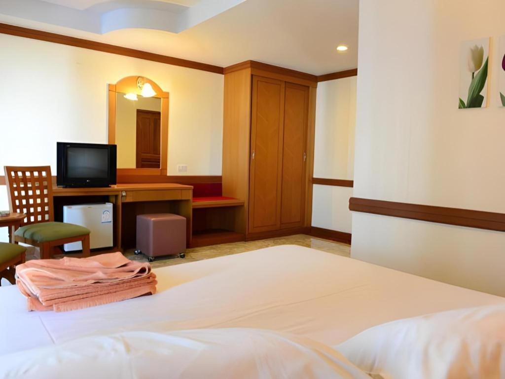 พี.72 โฮเต็ล Hotel Pattaya ภายนอก รูปภาพ
